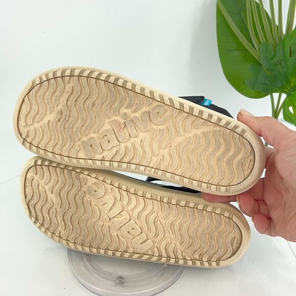 Native Juliet Shell Sandals Women's Size 10 Black Platform Ankle Strap Flat - Picture 10 of 14